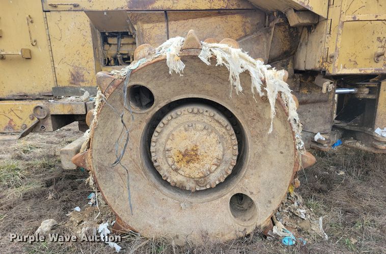 image for item DL7849 1991 Caterpillar 826C landfill compactor