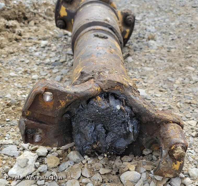 image for item DL7849 1991 Caterpillar 826C landfill compactor