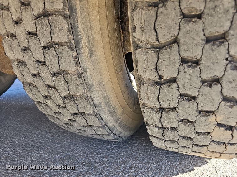 image for item DM1502 2009 IC CE300 school bus