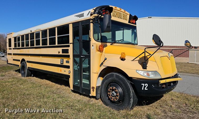 image for item DM1505 2006 IC CE200 school bus