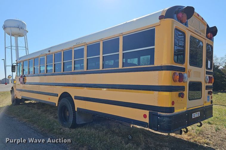 image for item DM1505 2006 IC CE200 school bus