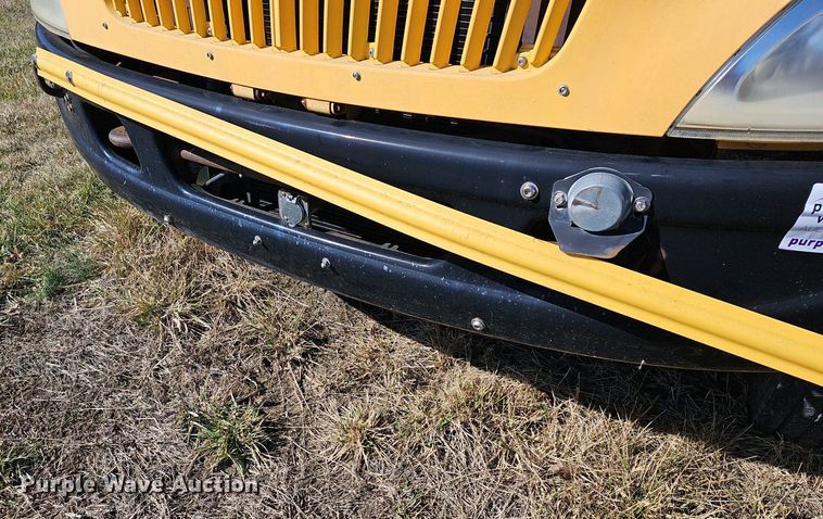 image for item DM1505 2006 IC CE200 school bus