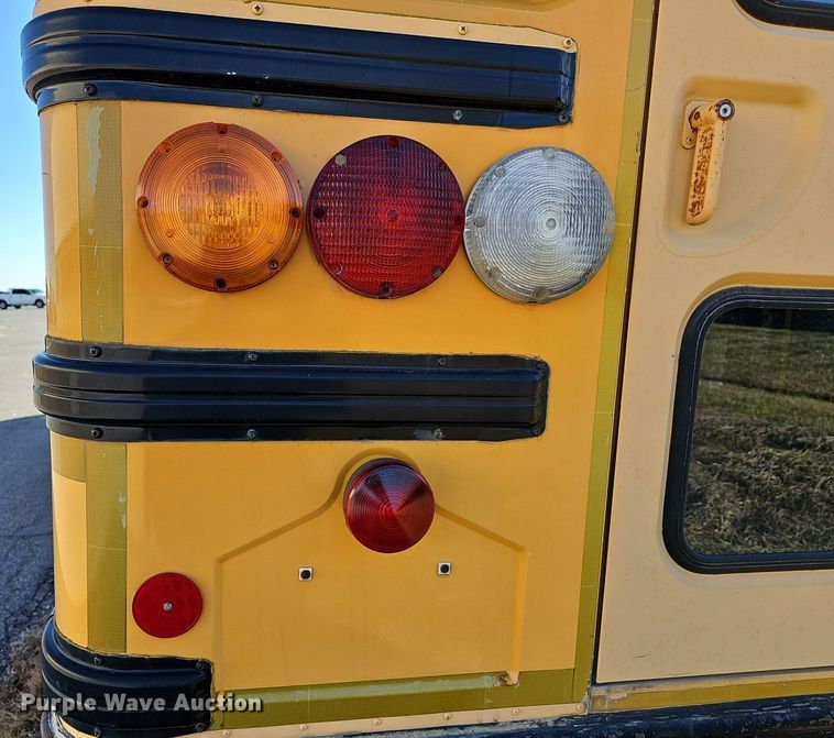 image for item DM1505 2006 IC CE200 school bus