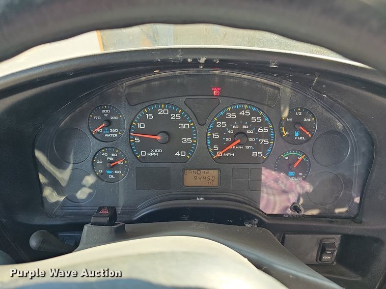 image for item DM1505 2006 IC CE200 school bus