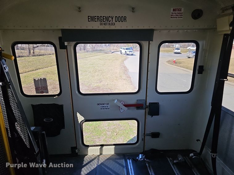 image for item DM1505 2006 IC CE200 school bus