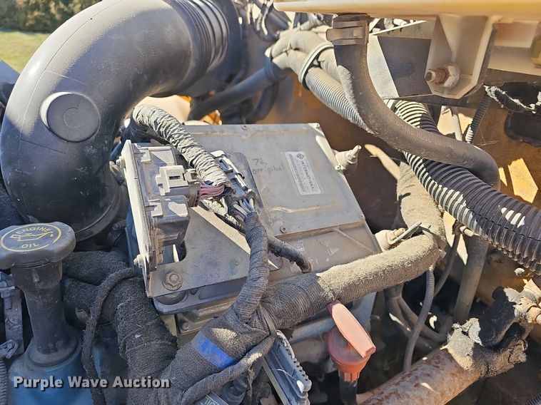 image for item DM1505 2006 IC CE200 school bus