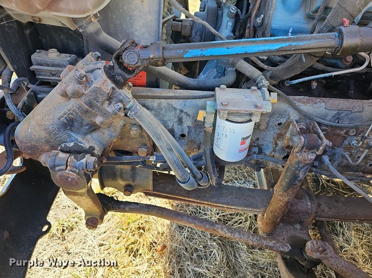 image for item DM1505 2006 IC CE200 school bus