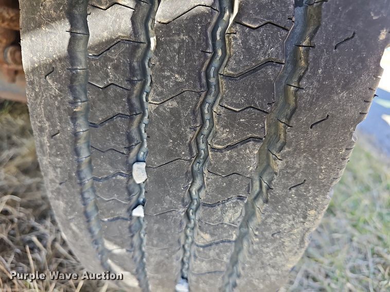 image for item DM1505 2006 IC CE200 school bus