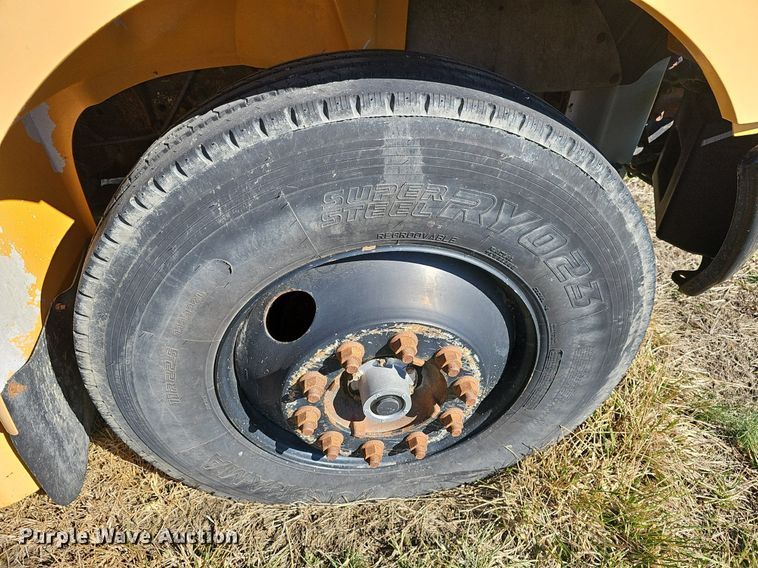 image for item DM1505 2006 IC CE200 school bus