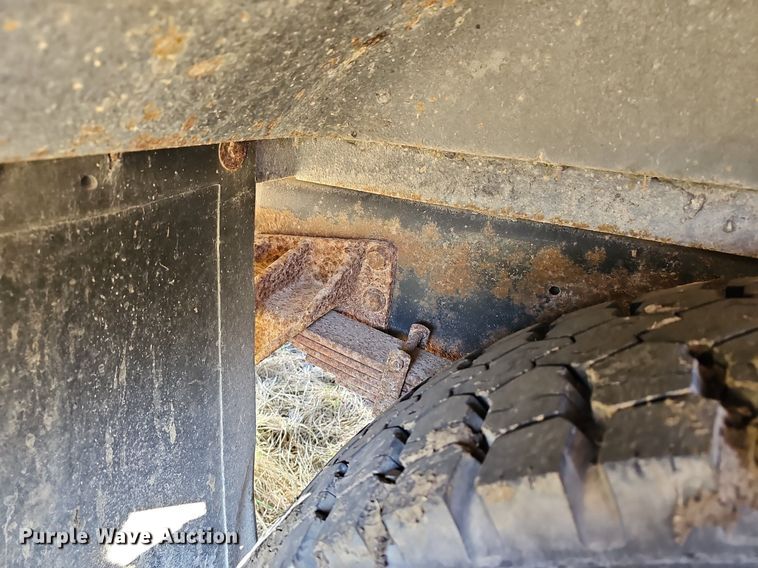 image for item DM1505 2006 IC CE200 school bus