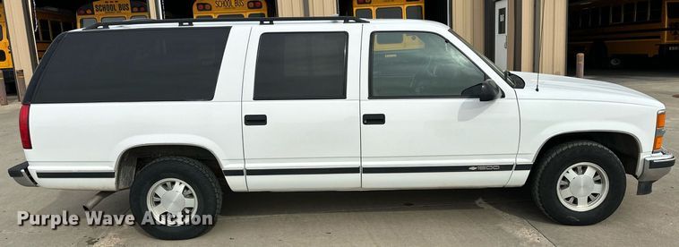 image for item DM2683 1998 Chevrolet Suburban 1500 SUV