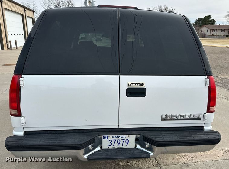 image for item DM2683 1998 Chevrolet Suburban 1500 SUV