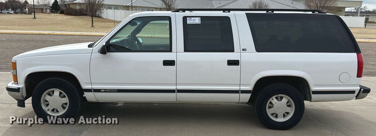 image for item DM2683 1998 Chevrolet Suburban 1500 SUV