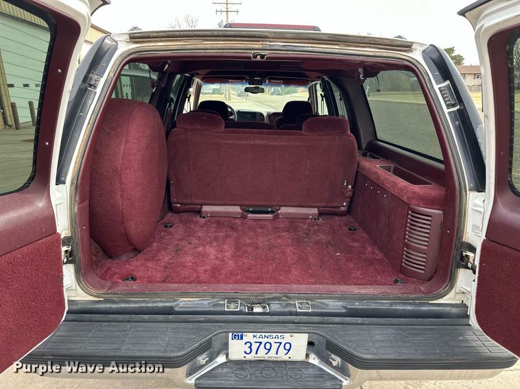 image for item DM2683 1998 Chevrolet Suburban 1500 SUV