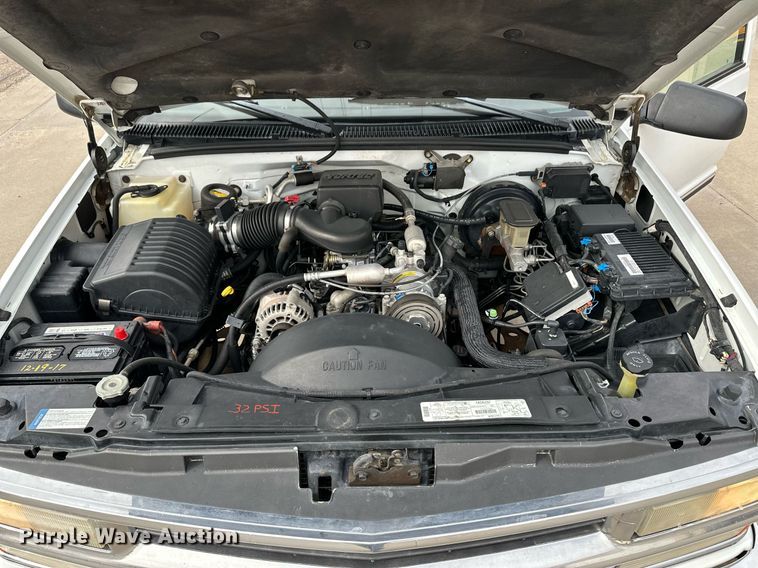 image for item DM2683 1998 Chevrolet Suburban 1500 SUV