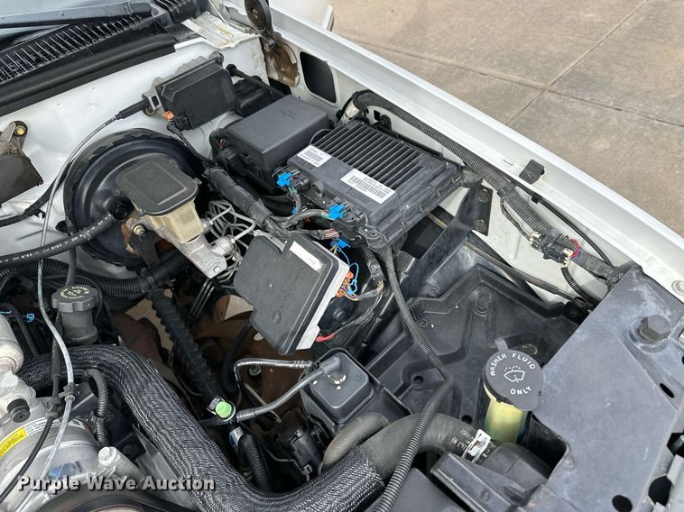 image for item DM2683 1998 Chevrolet Suburban 1500 SUV