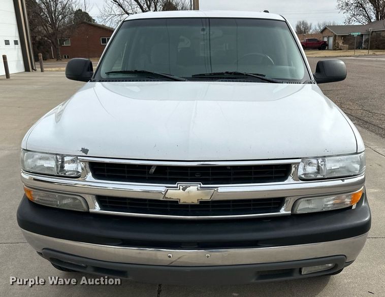 image for item DM2684 2004 Chevrolet Suburban 1500 SUV
