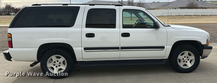 image for item DM2684 2004 Chevrolet Suburban 1500 SUV