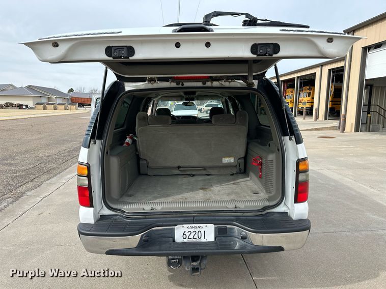 image for item DM2684 2004 Chevrolet Suburban 1500 SUV