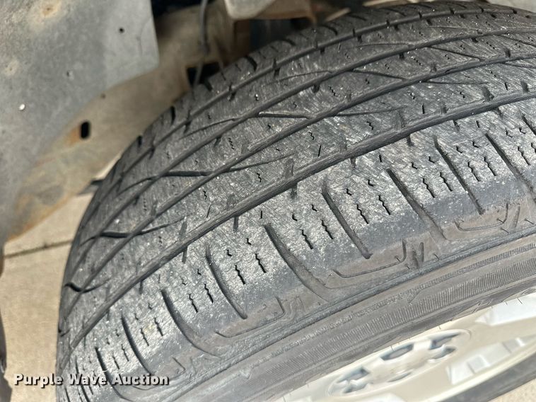 image for item DM2684 2004 Chevrolet Suburban 1500 SUV