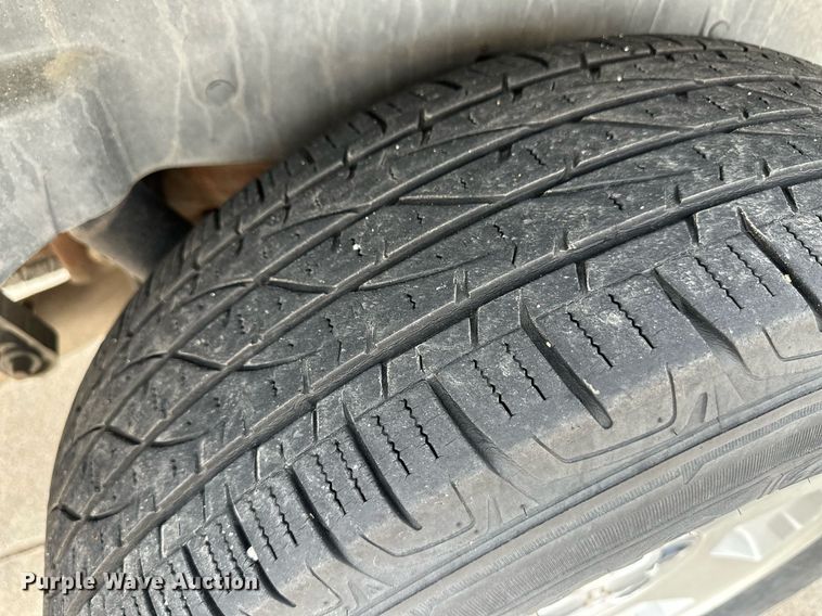 image for item DM2684 2004 Chevrolet Suburban 1500 SUV