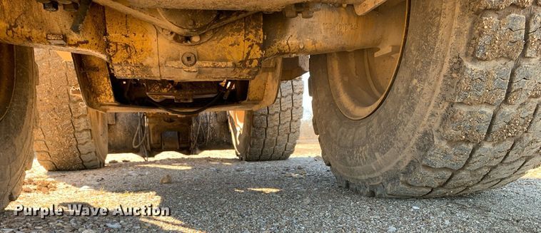 image for item DM7731 2001 Caterpillar  924G wheel loader