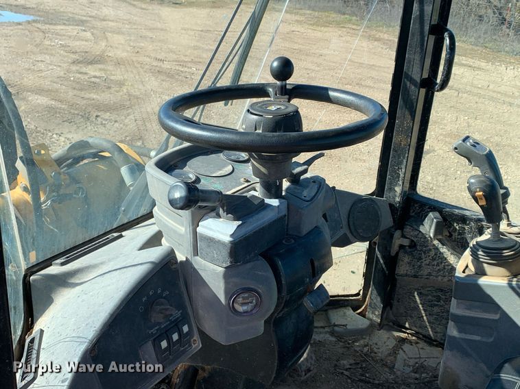 image for item DM7731 2001 Caterpillar  924G wheel loader