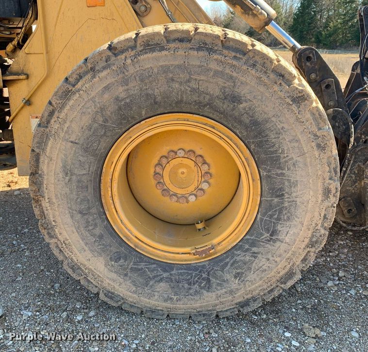 image for item DM7731 2001 Caterpillar  924G wheel loader