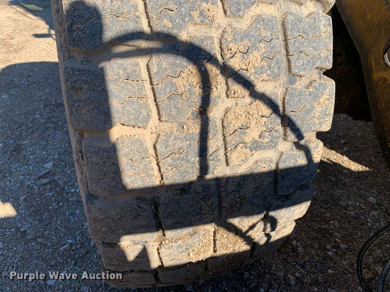 image for item DM7731 2001 Caterpillar  924G wheel loader