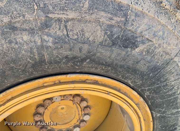 image for item DM7731 2001 Caterpillar  924G wheel loader