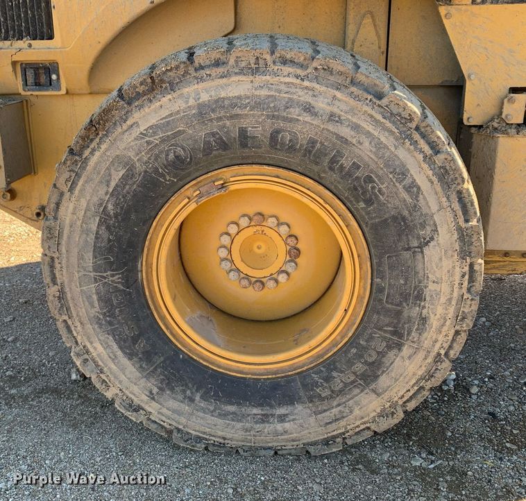 image for item DM7731 2001 Caterpillar  924G wheel loader