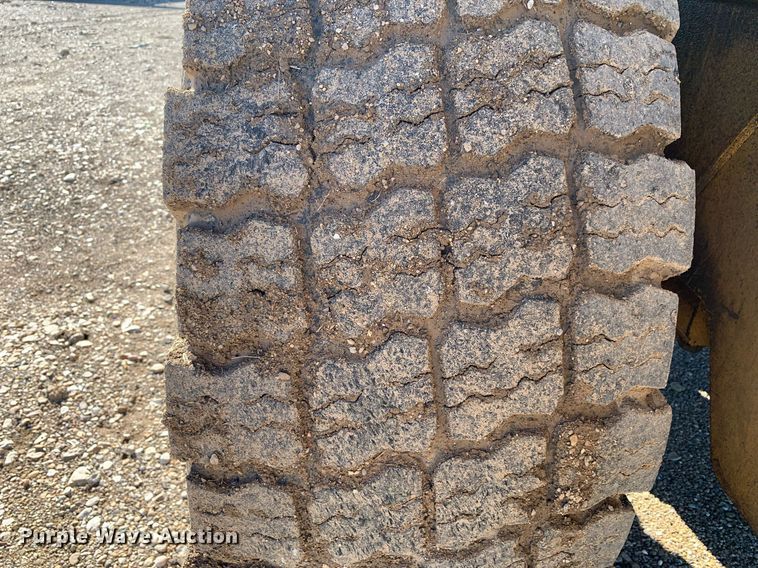 image for item DM7731 2001 Caterpillar  924G wheel loader