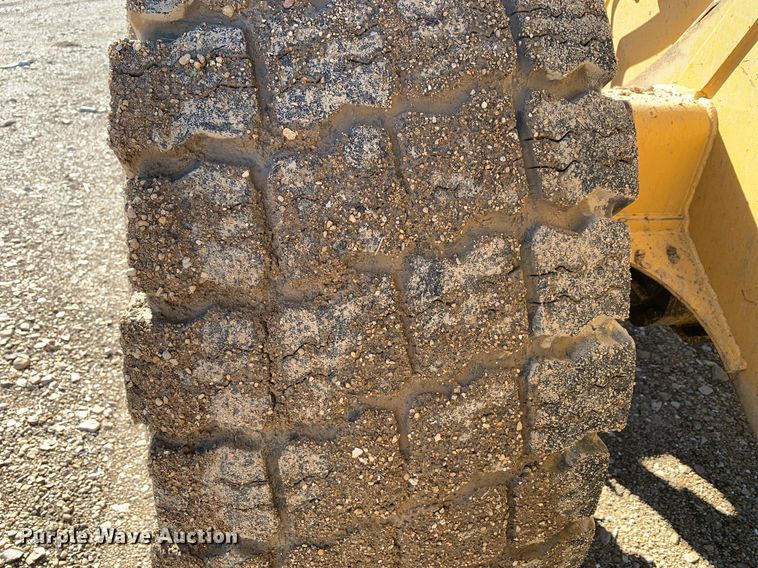 image for item DM7731 2001 Caterpillar  924G wheel loader