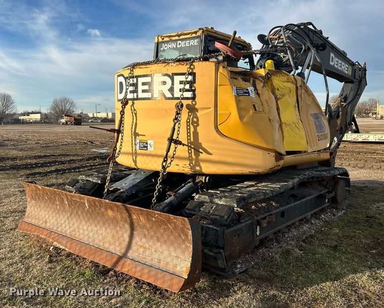 image for item DN0692 2012 John Deere  135D excavator