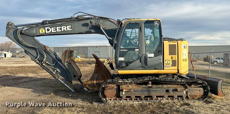image for item DN0692 2012 John Deere  135D excavator