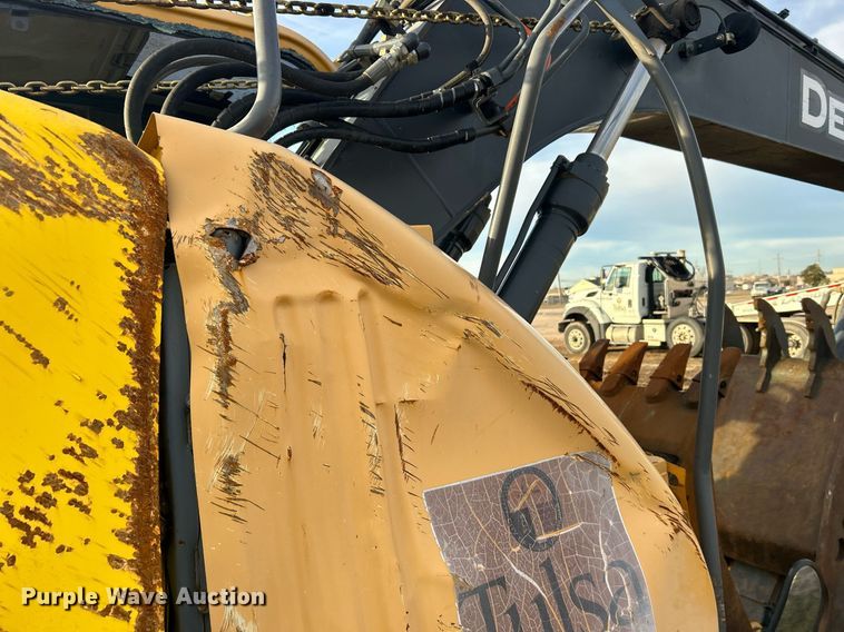 image for item DN0692 2012 John Deere  135D excavator