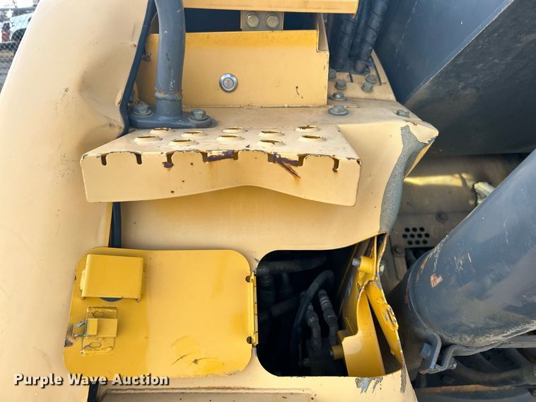 image for item DN0692 2012 John Deere  135D excavator