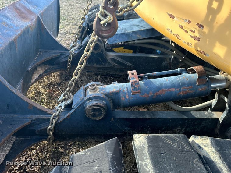 image for item DN0692 2012 John Deere  135D excavator