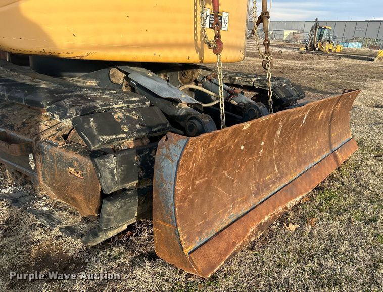 image for item DN0692 2012 John Deere  135D excavator