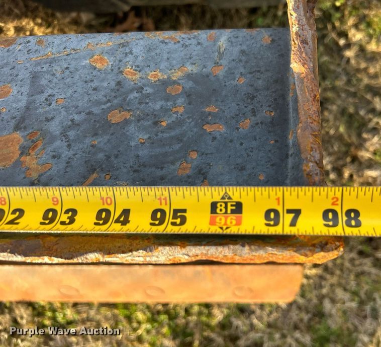 image for item DN0692 2012 John Deere  135D excavator