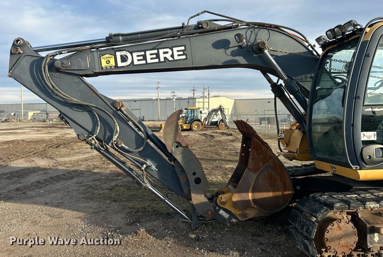 image for item DN0692 2012 John Deere  135D excavator