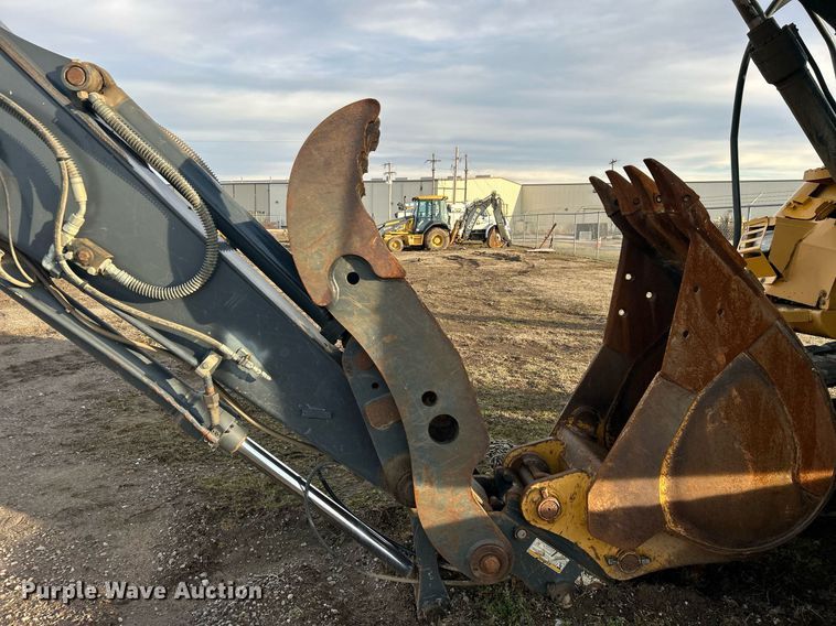 image for item DN0692 2012 John Deere  135D excavator