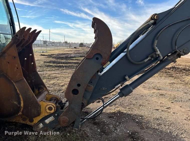 image for item DN0692 2012 John Deere  135D excavator