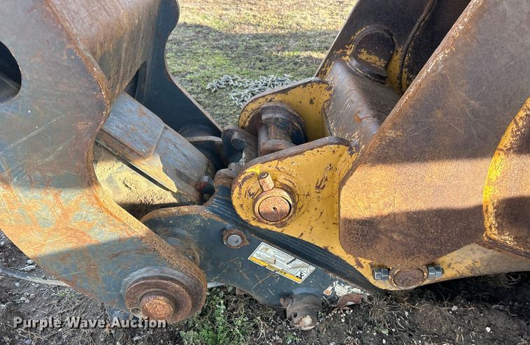 image for item DN0692 2012 John Deere  135D excavator