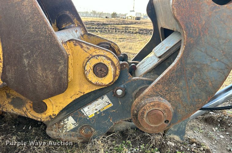 image for item DN0692 2012 John Deere  135D excavator