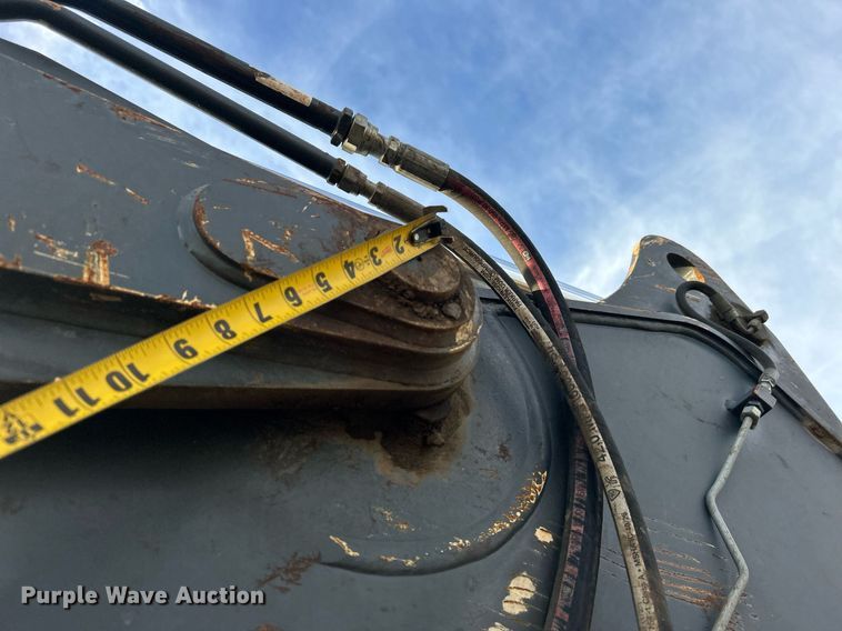 image for item DN0692 2012 John Deere  135D excavator