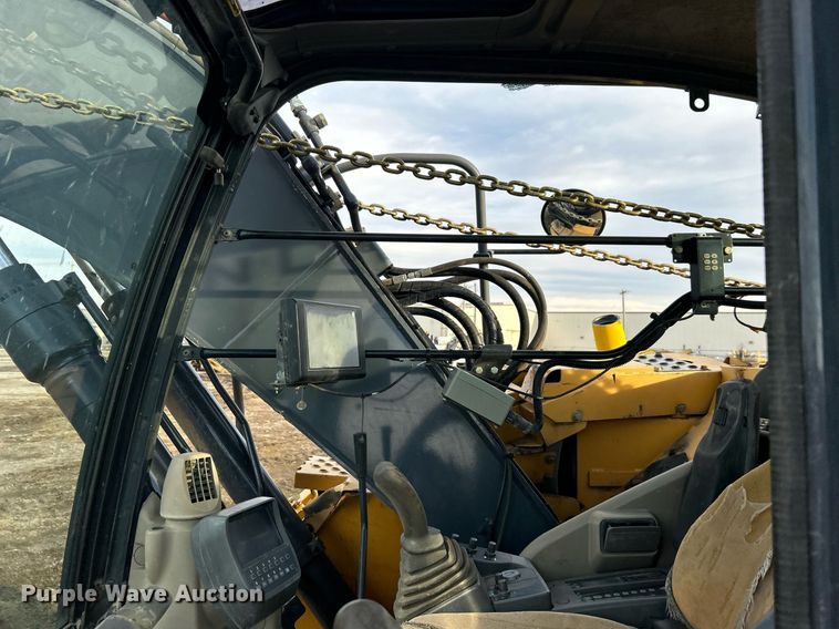 image for item DN0692 2012 John Deere  135D excavator