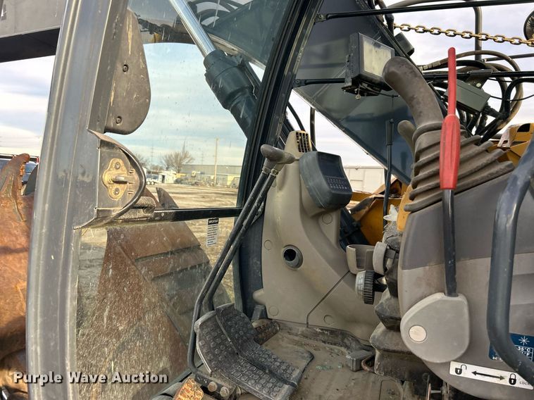 image for item DN0692 2012 John Deere  135D excavator