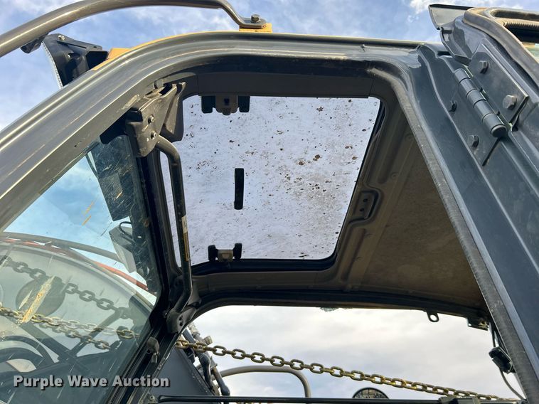 image for item DN0692 2012 John Deere  135D excavator