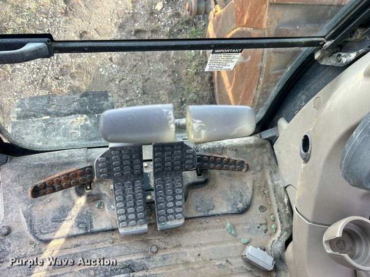 image for item DN0692 2012 John Deere  135D excavator